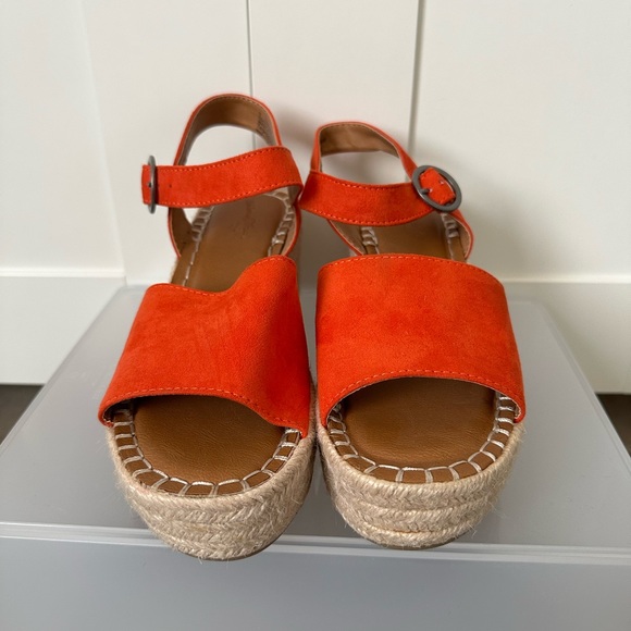 Universal Thread Morgan Wedges - Picture 2 of 12